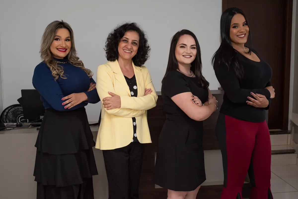 Equipe na recepção do escritório